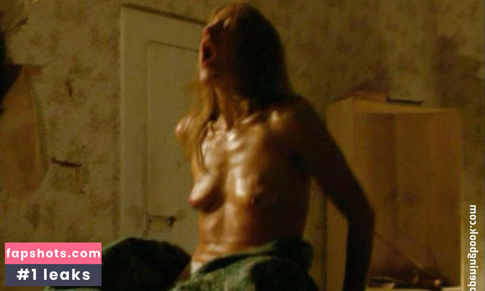 Molly Berg Nude Leaks OnlyFans Photos #2 - LeakJerk