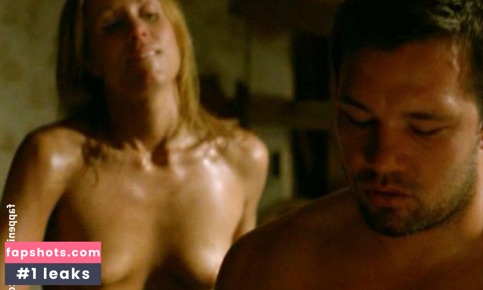 Molly Berg nude babe gallery