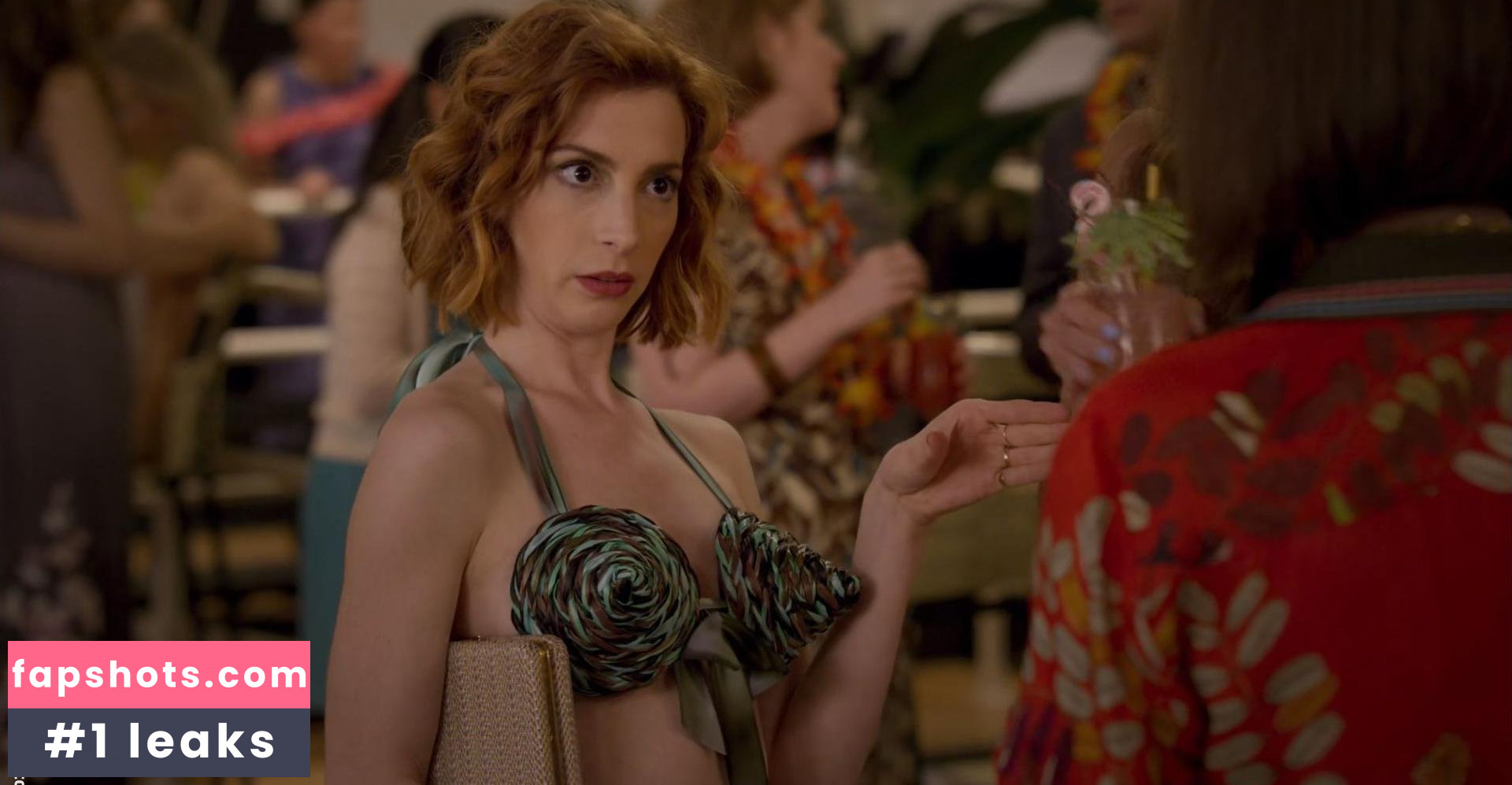 Molly Bernard gallery photo #11