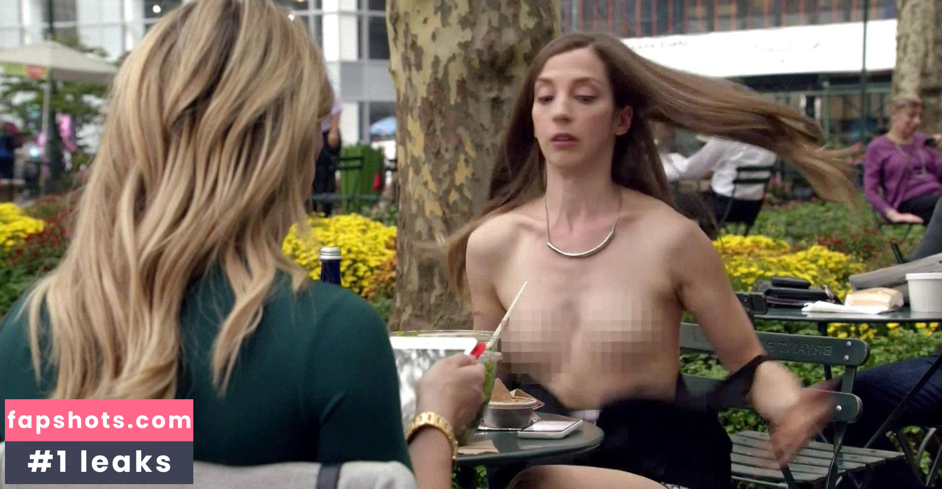 Molly Bernard gallery photo #10