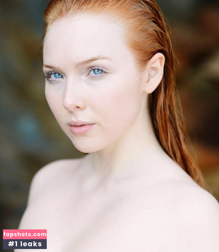 Molly C. Quinn gallery photo #28