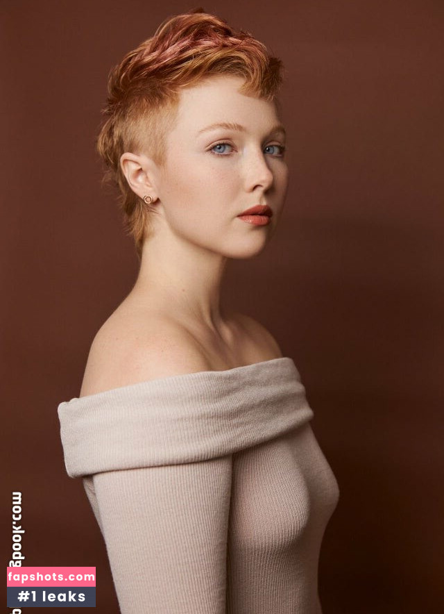 Molly C. Quinn gallery photo #48