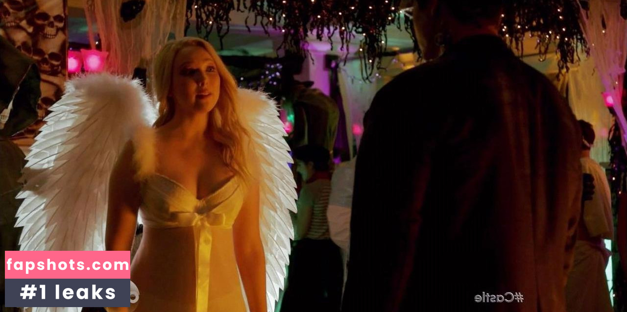 Molly C. Quinn gallery photo #58