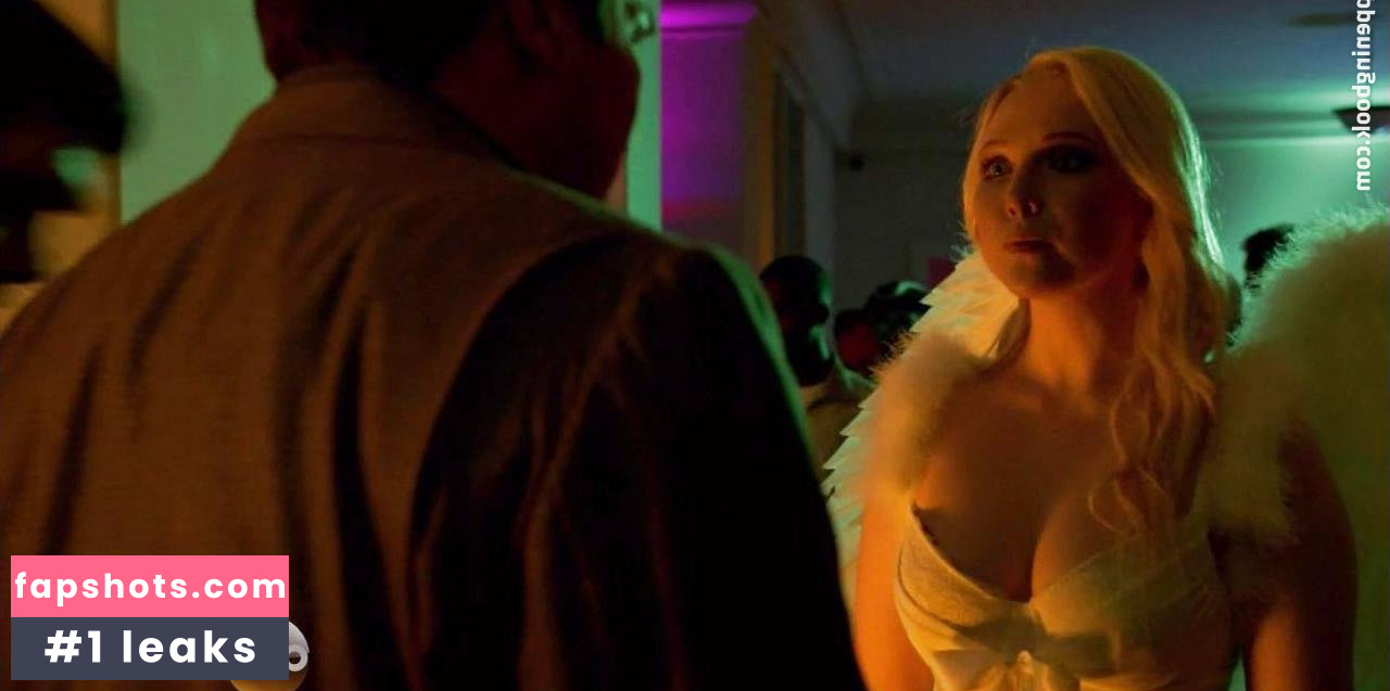 Molly C. Quinn gallery photo #59