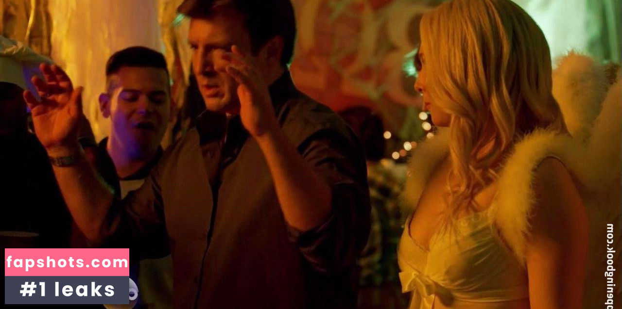 Molly C. Quinn gallery photo #60