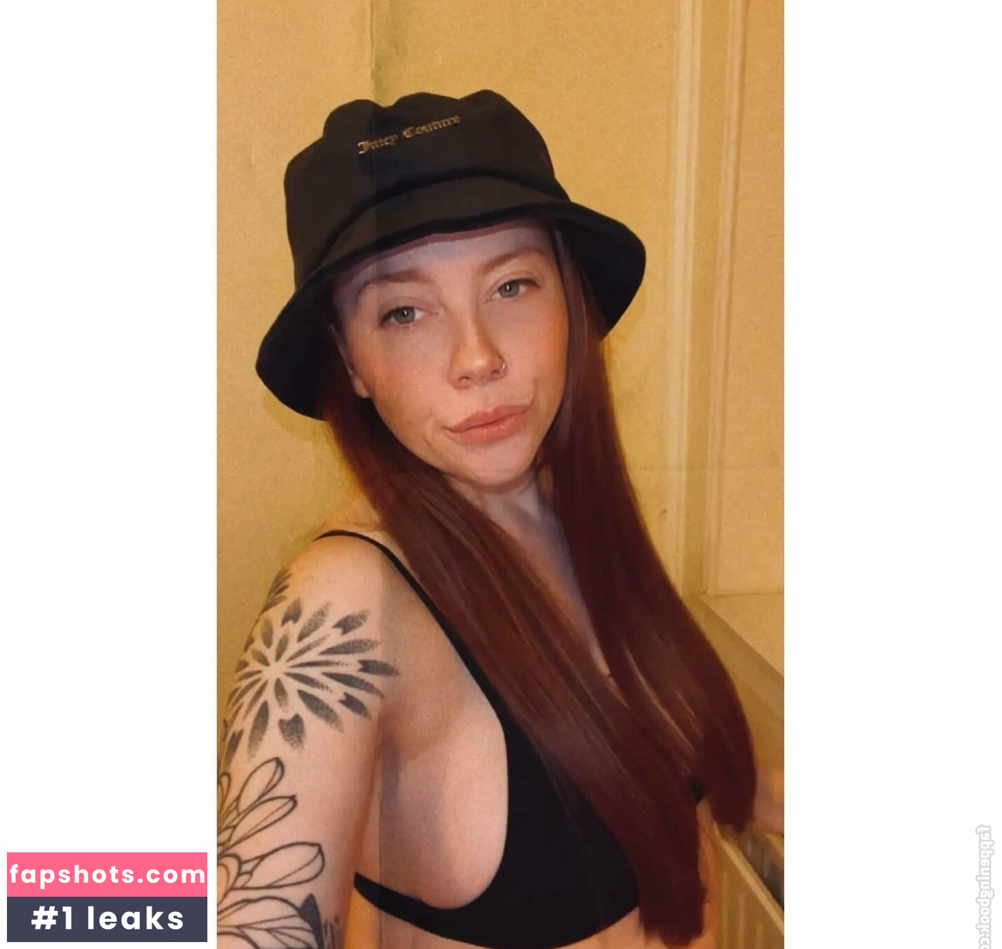 Molly Capper gallery photo #23