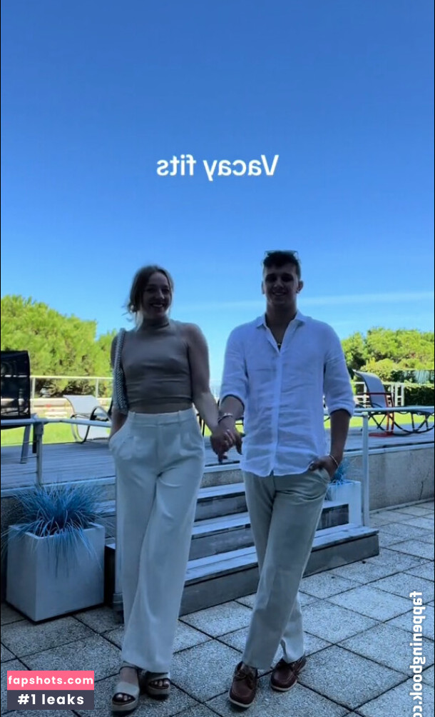 Molly Carlson gallery photo #17