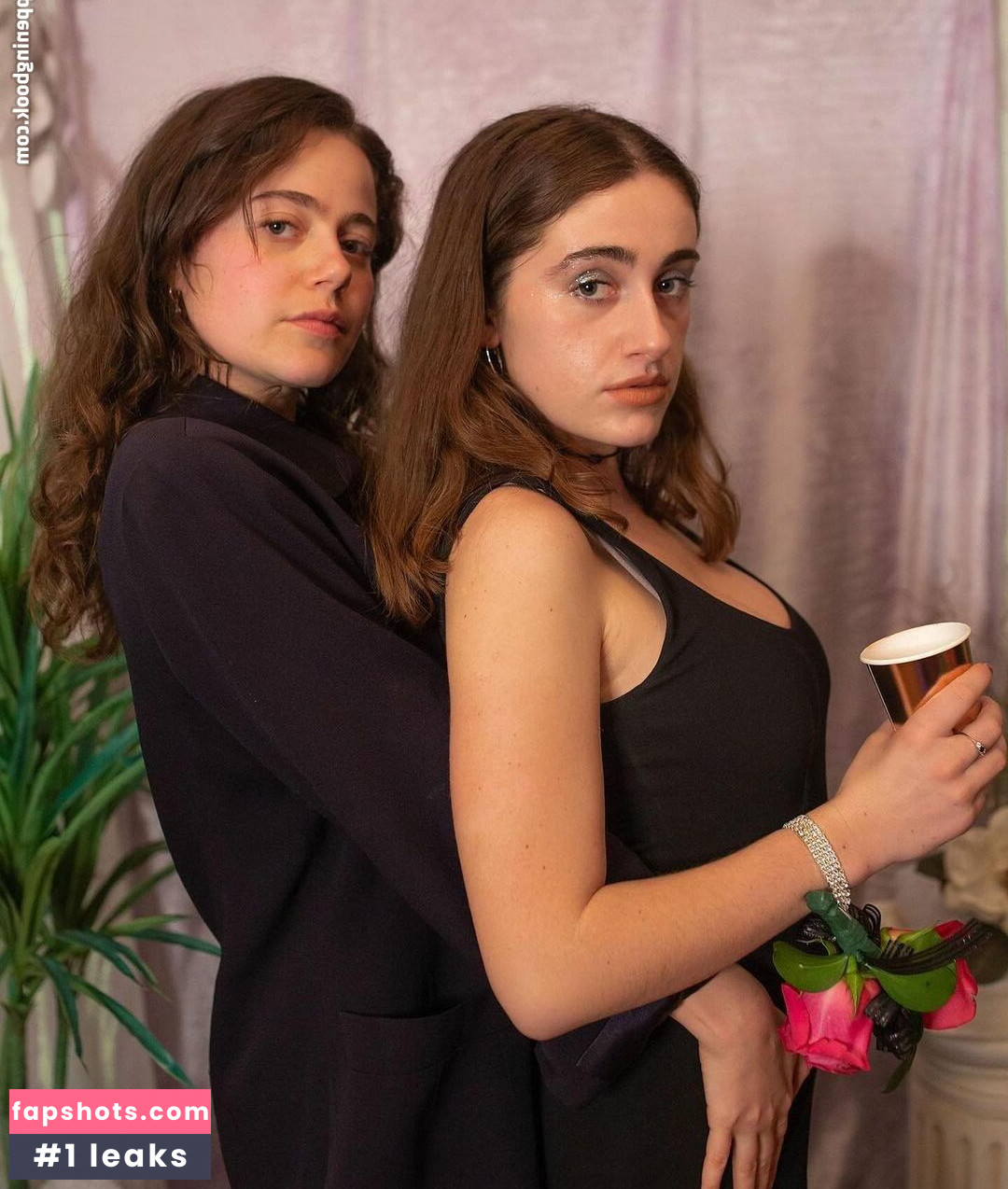 Molly Gordon gallery photo #82