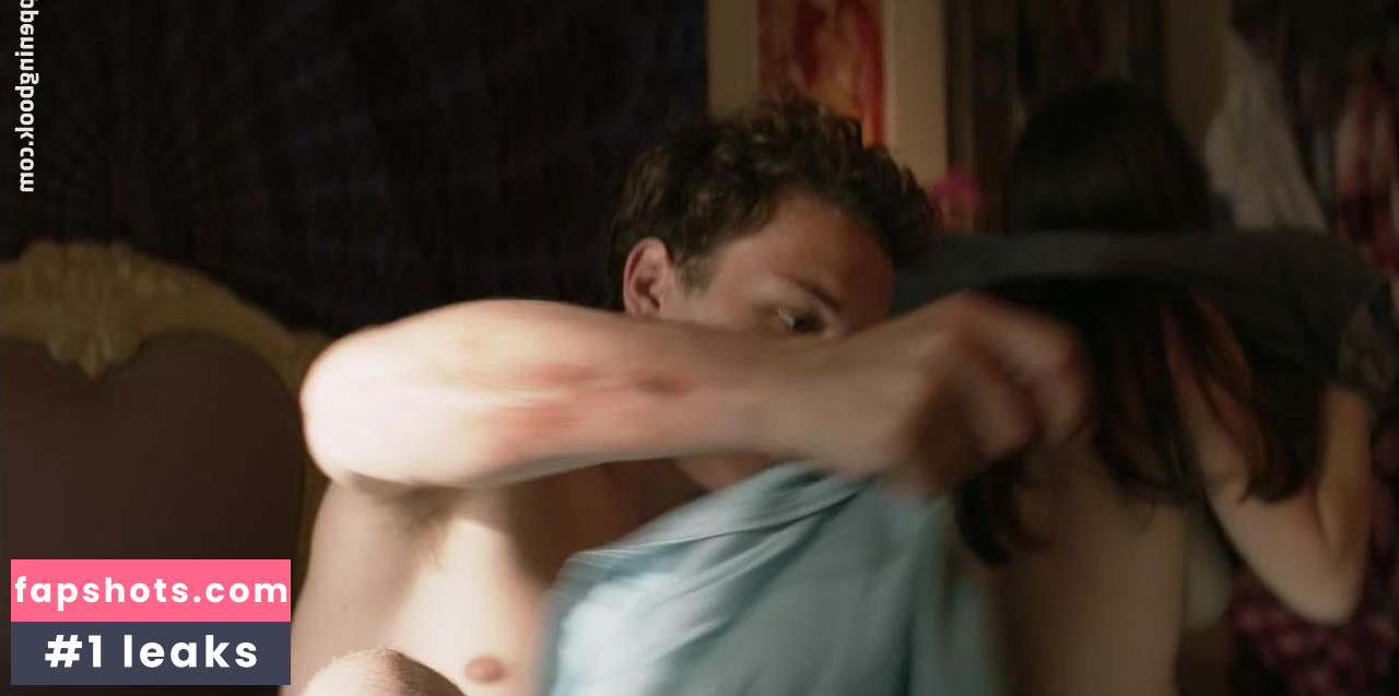 Molly Gordon gallery photo #98