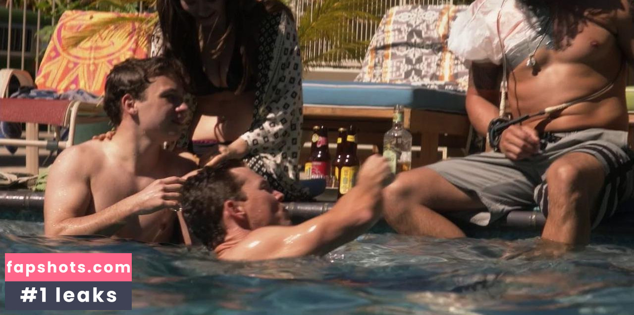 Molly Gordon gallery photo #100