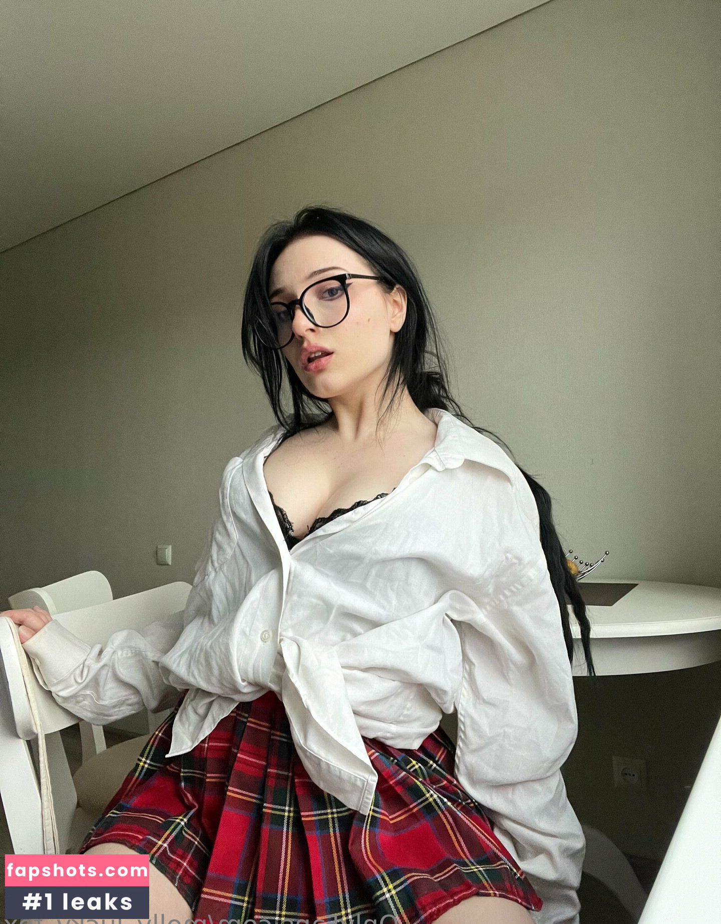 molly_lucky_fox gallery photo #3