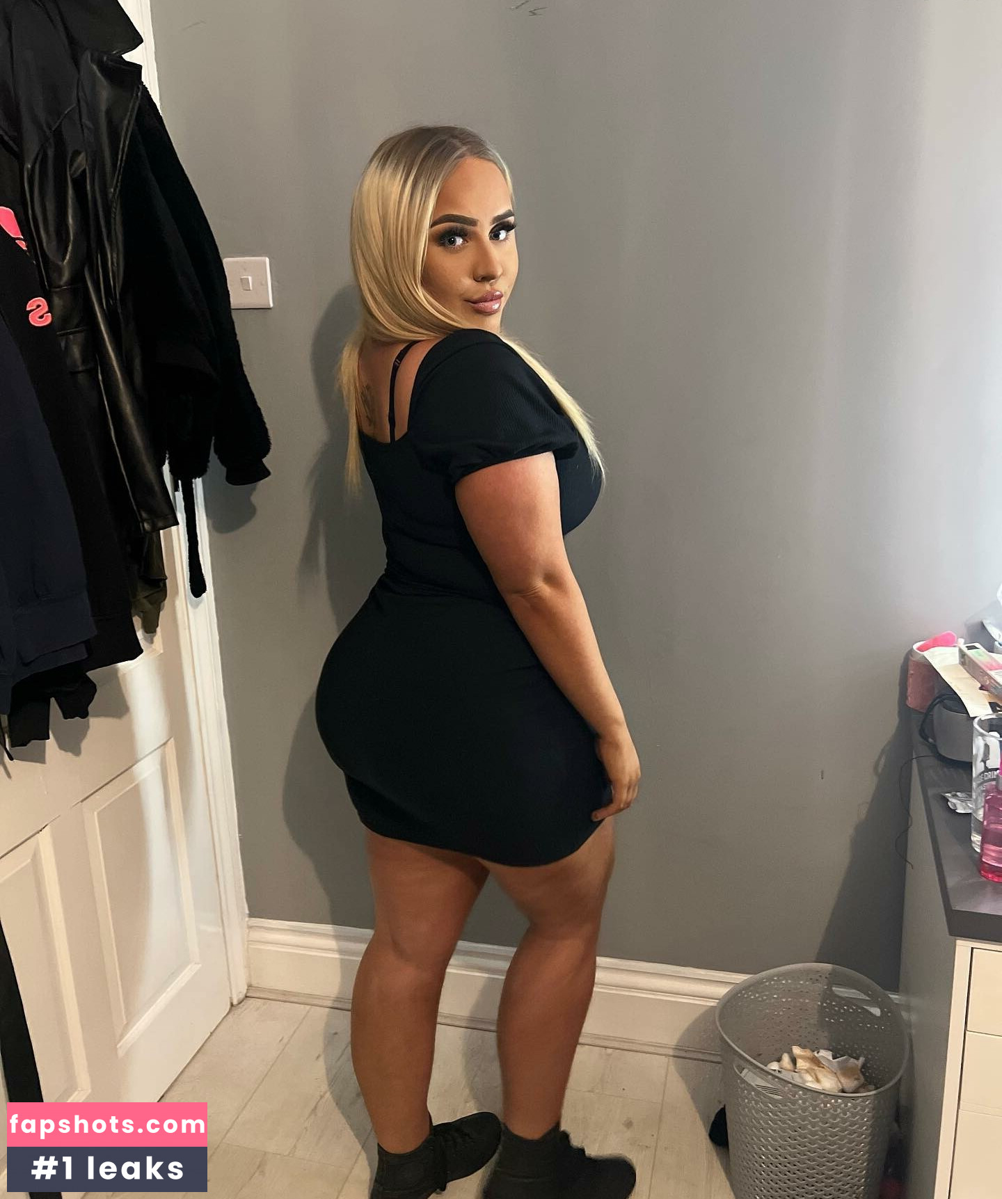 Molly O'Shea gallery photo #47