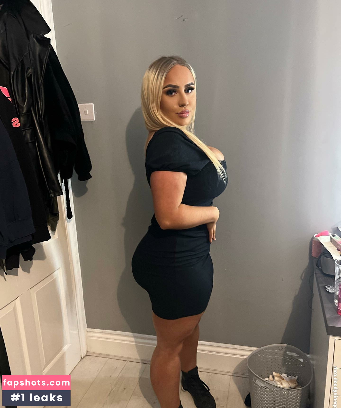 Molly O'Shea gallery photo #65