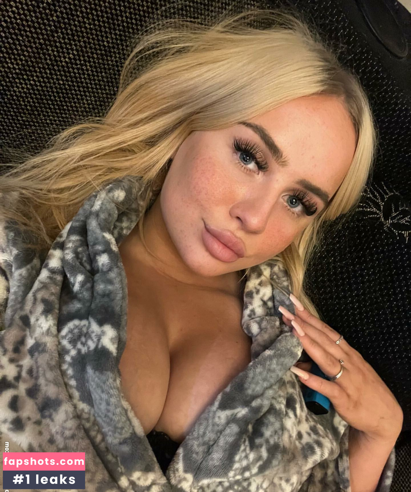 Molly O'Shea gallery photo #71