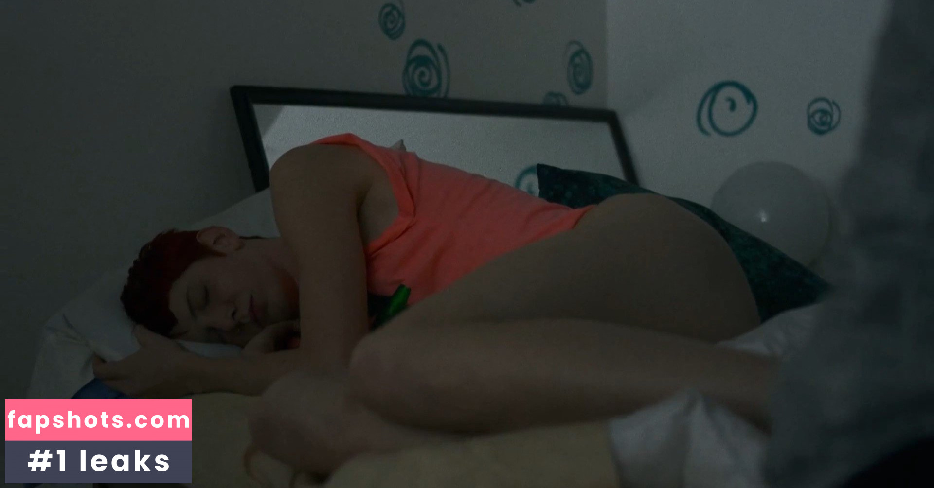 Molly Plunk nude babe gallery