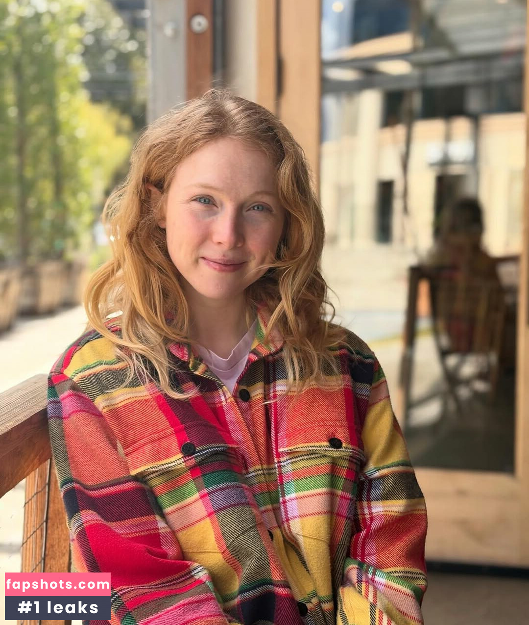 Molly Quinn gallery photo #12