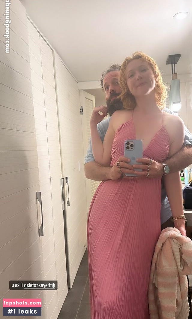 Molly Quinn gallery photo #20