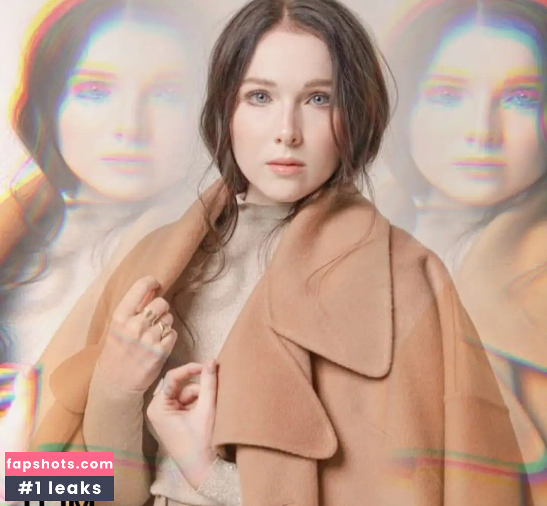 Molly Quinn gallery photo #3