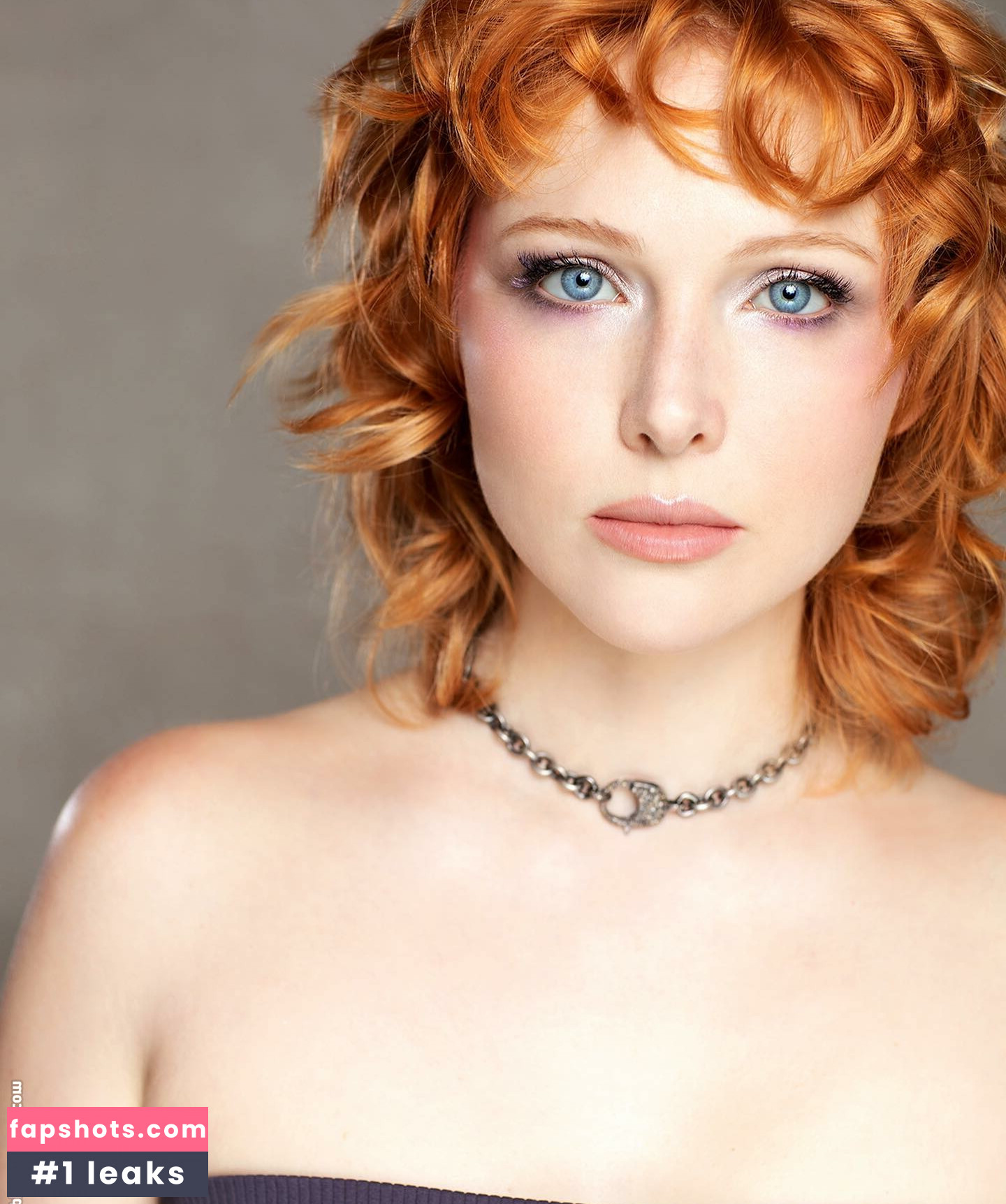 Molly Quinn gallery photo #24