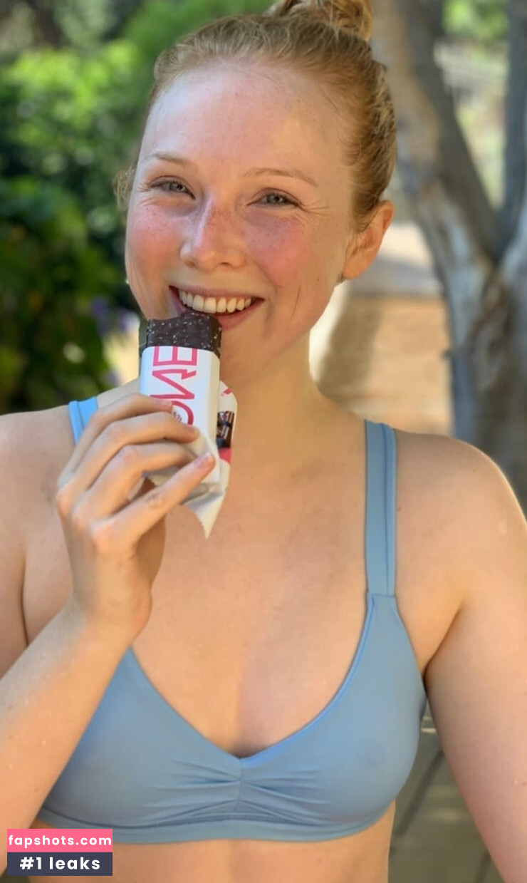 Molly Quinn gallery photo #31