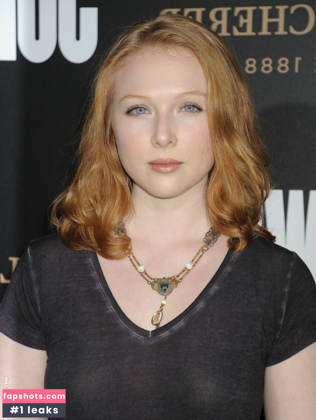 Molly Quinn gallery photo #32