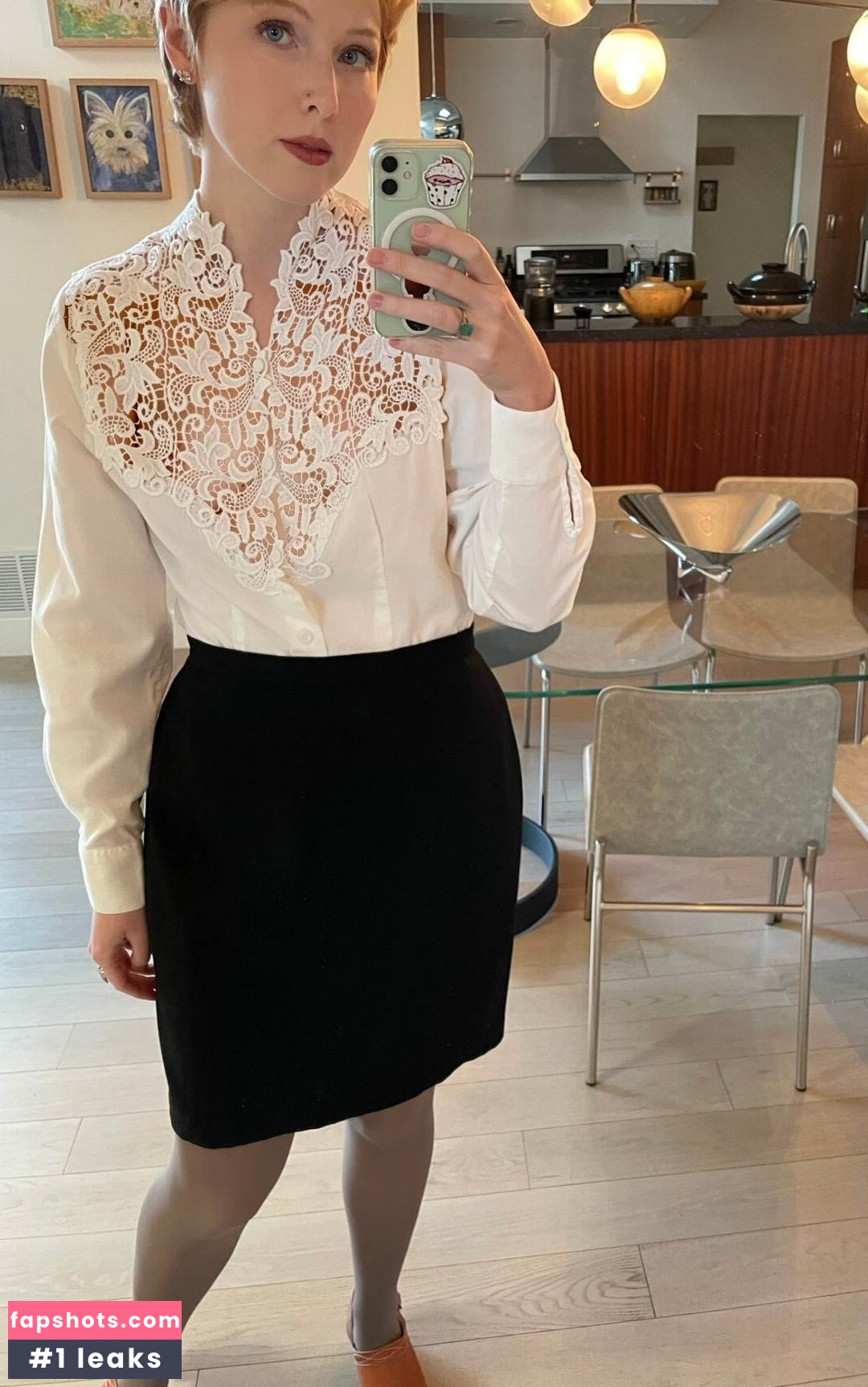 Molly Quinn gallery photo #33