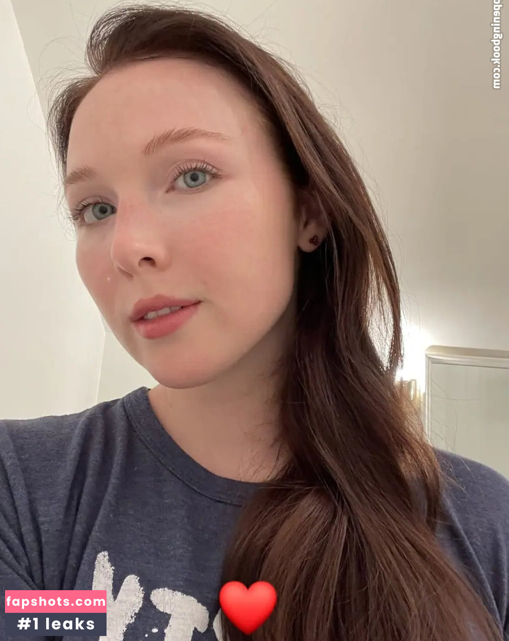 Molly Quinn gallery photo #5