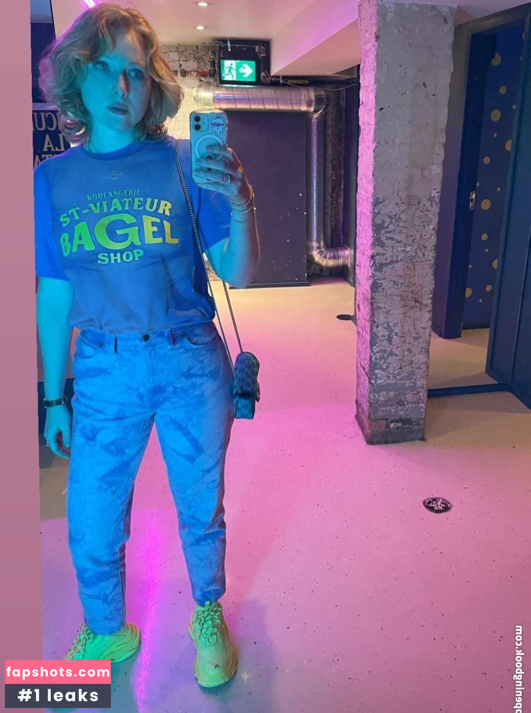 Molly Quinn gallery photo #43