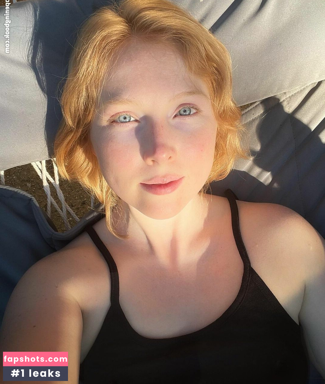 Molly Quinn gallery photo #45