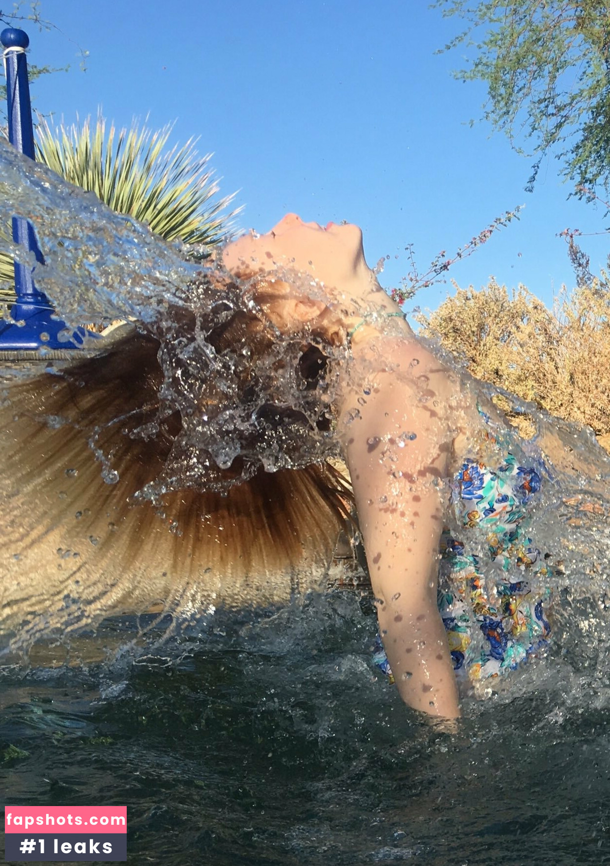 Molly Quinn gallery photo #55