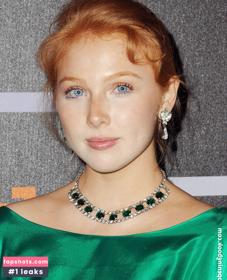 Molly Quinn gallery photo #58