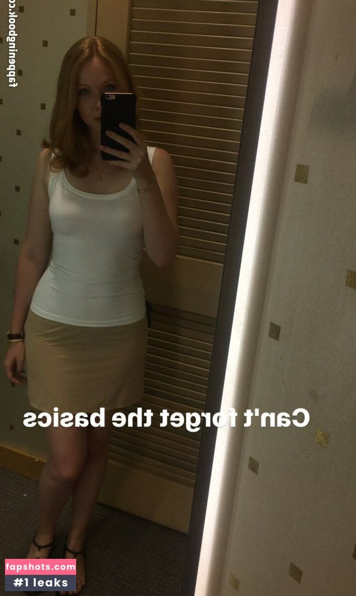 Molly Quinn gallery photo #61