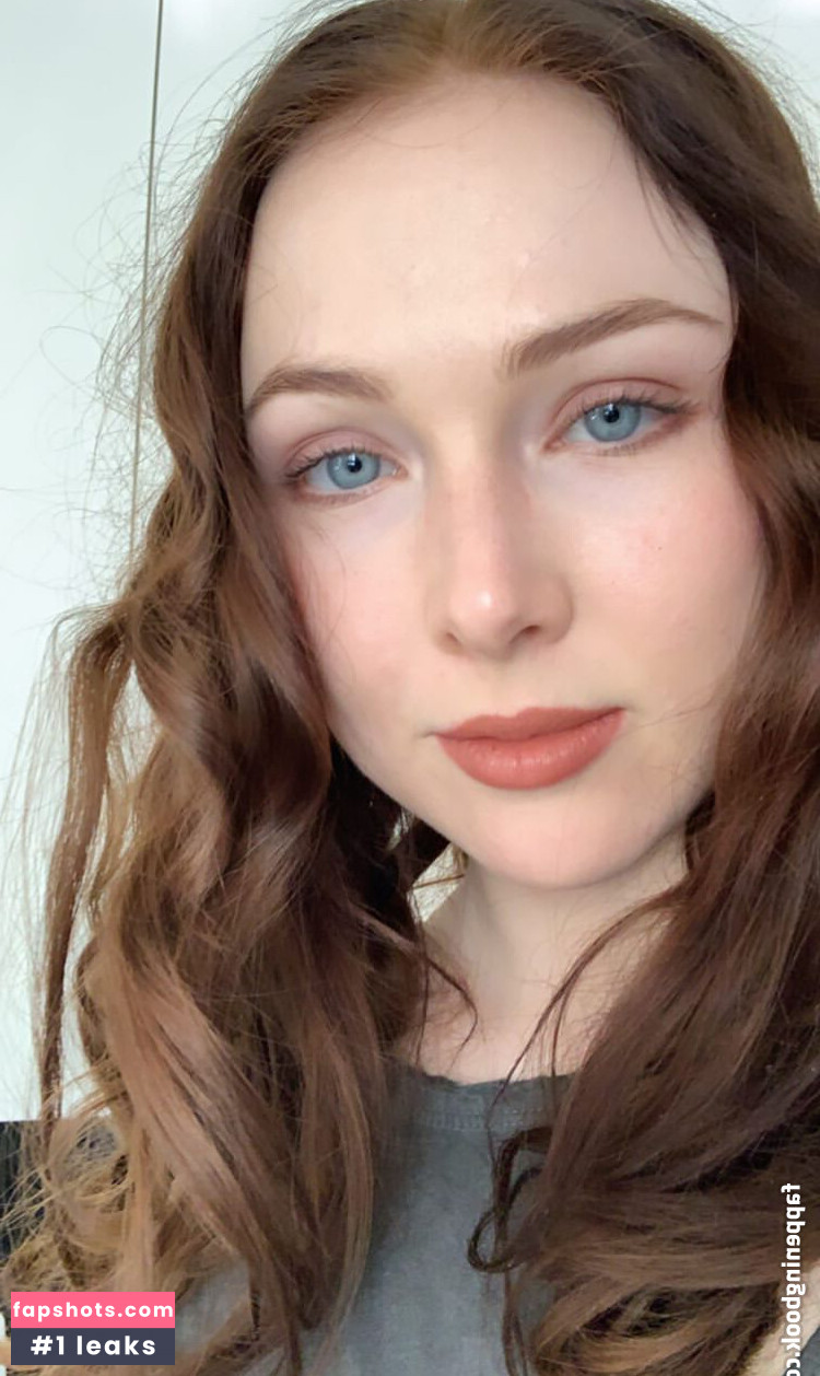 Molly Quinn gallery photo #70