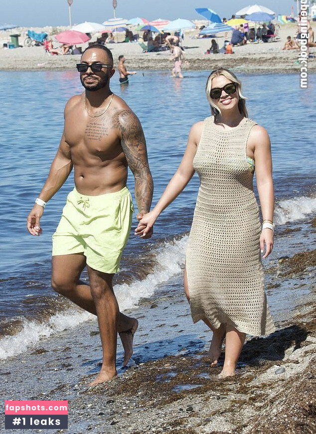 Molly Rainford gallery photo #12