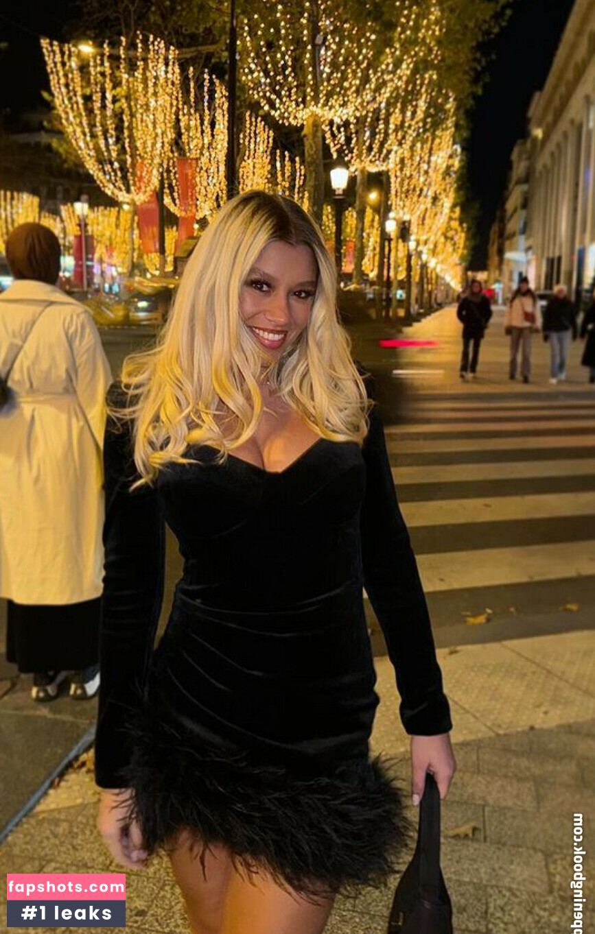 Molly Rainford gallery photo #45