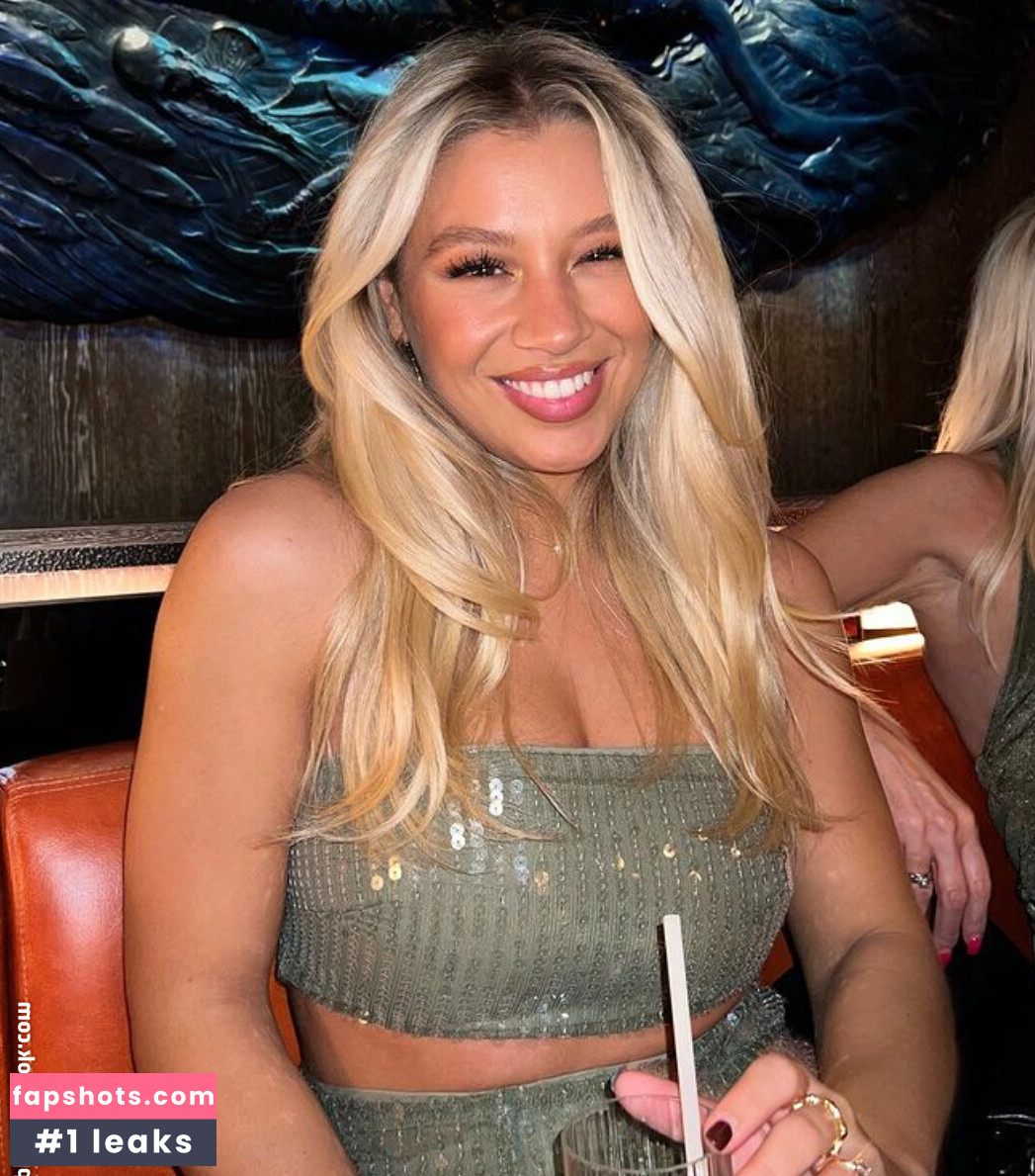 Molly Rainford gallery photo #54