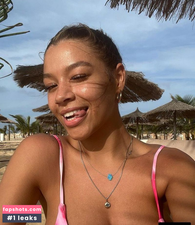 Molly Rainford gallery photo #91