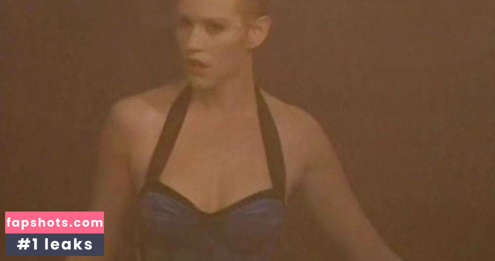 Molly Ringwald gallery photo #15