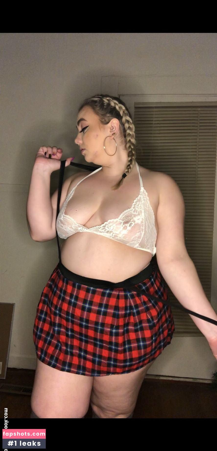 Molly Rose gallery photo #29