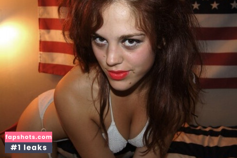 Molly Stewart gallery photo #119