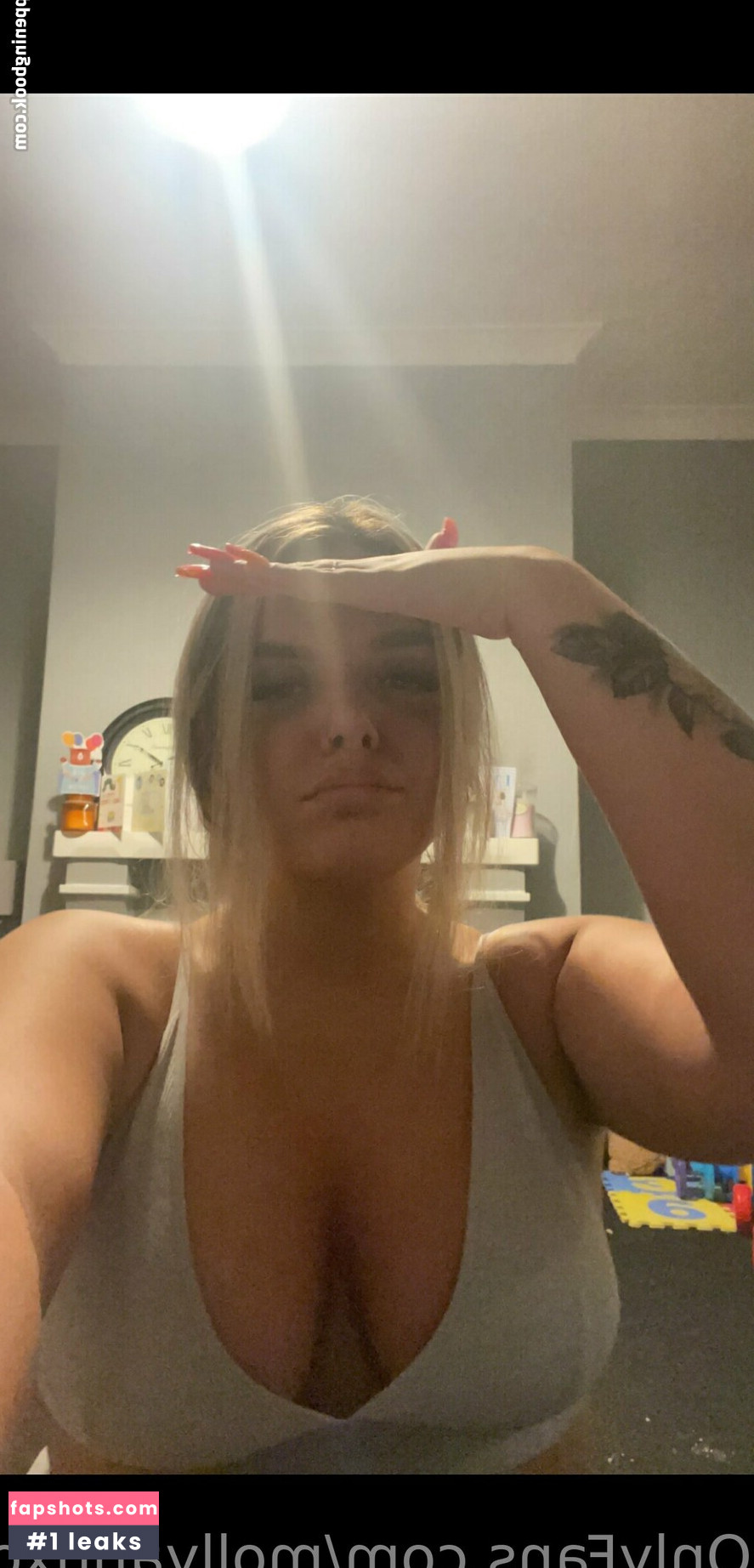 mollyannxo gallery photo #3