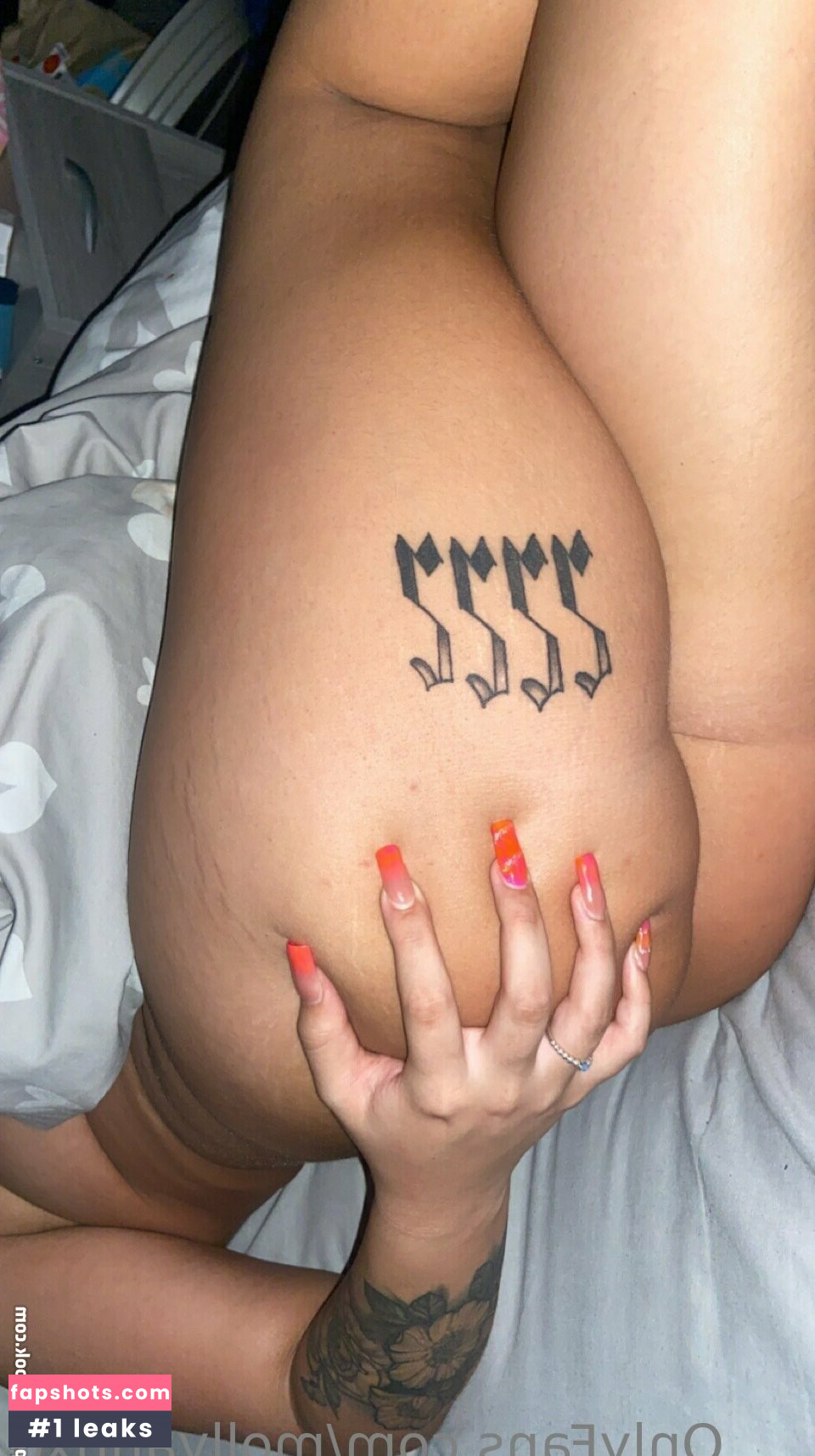 mollyannxo gallery photo #5