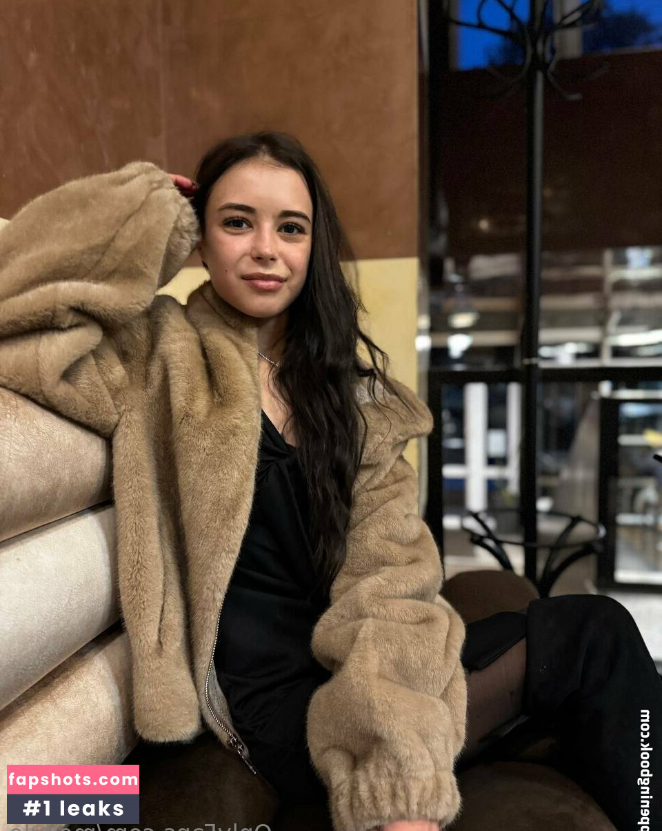 Mollylo gallery photo #18