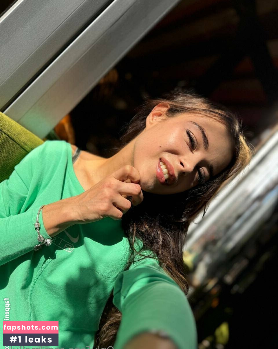 Mollylo gallery photo #19