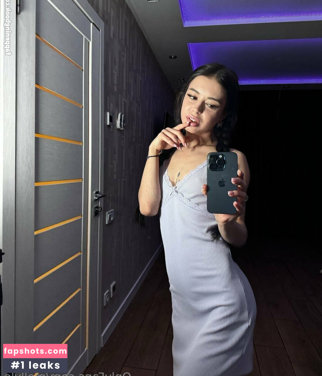 Mollylo gallery photo #26