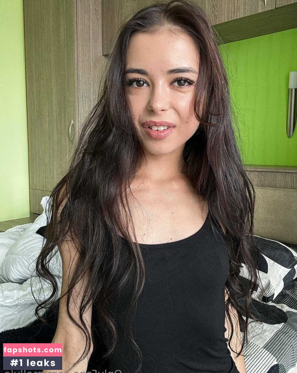 Mollylo gallery photo #28