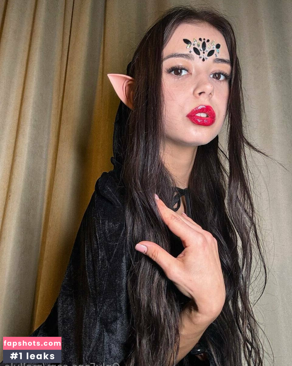 Mollylo gallery photo #32