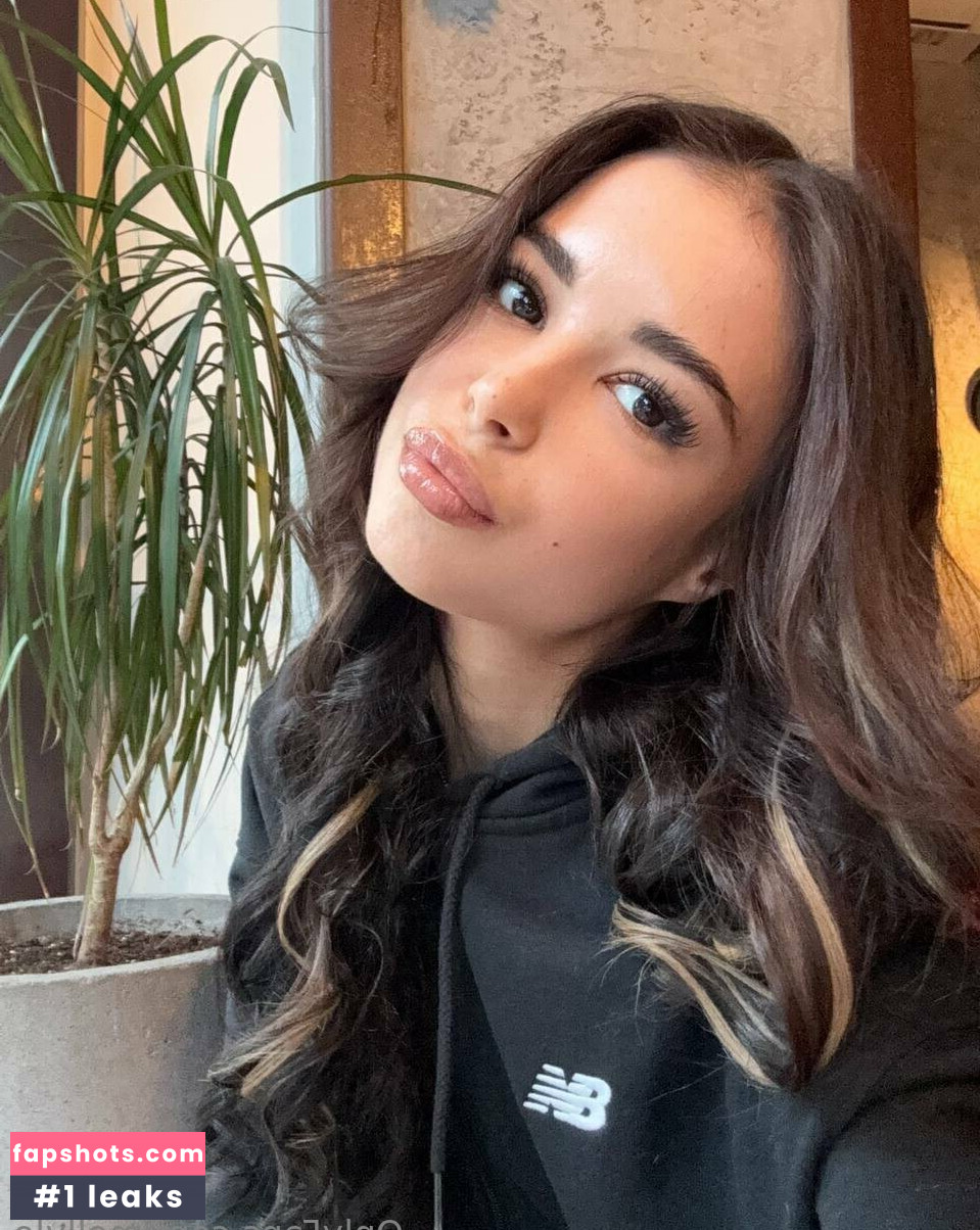 Mollylo gallery photo #7