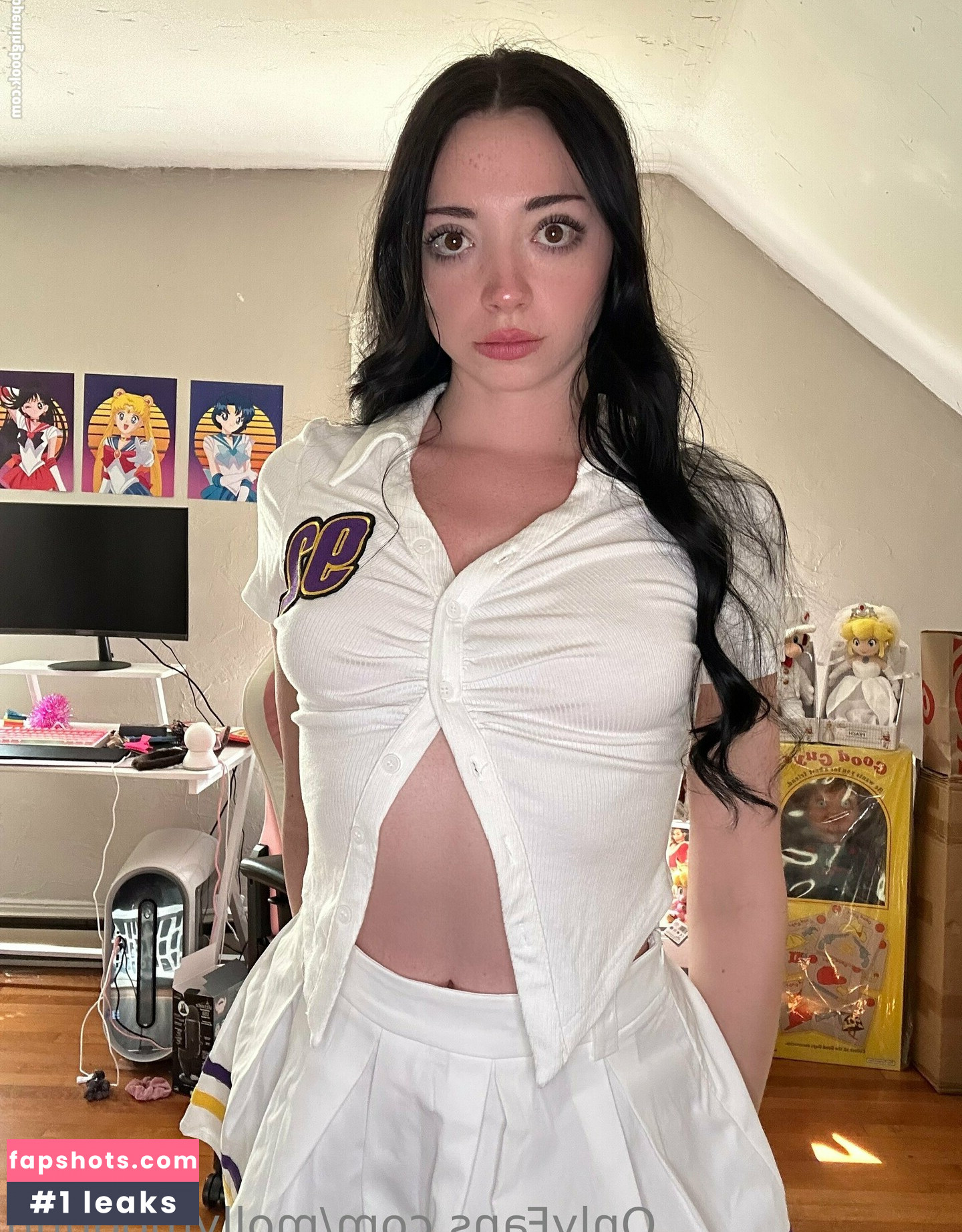 Mollymoonnn gallery photo #96