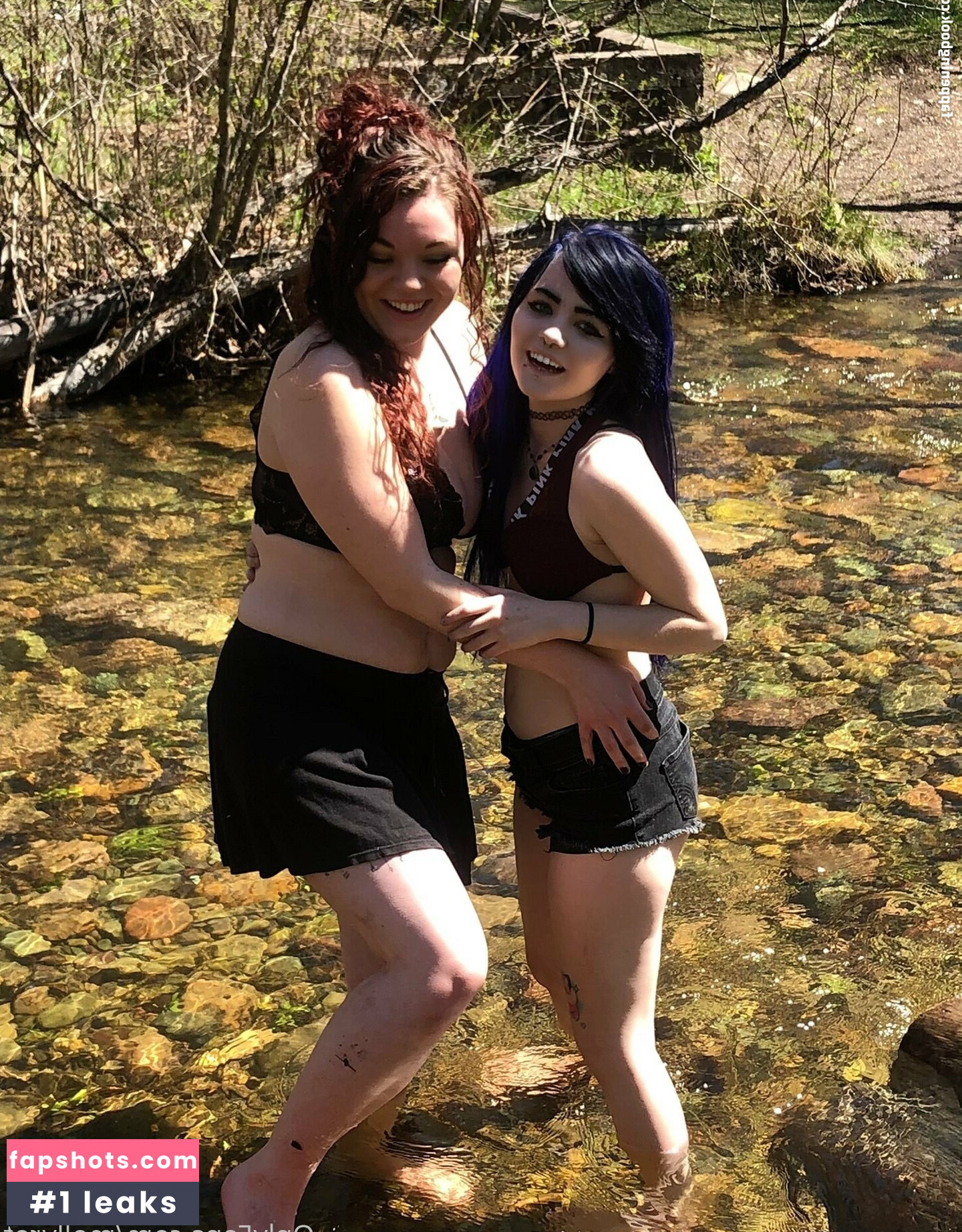 MollyRot gallery photo #5